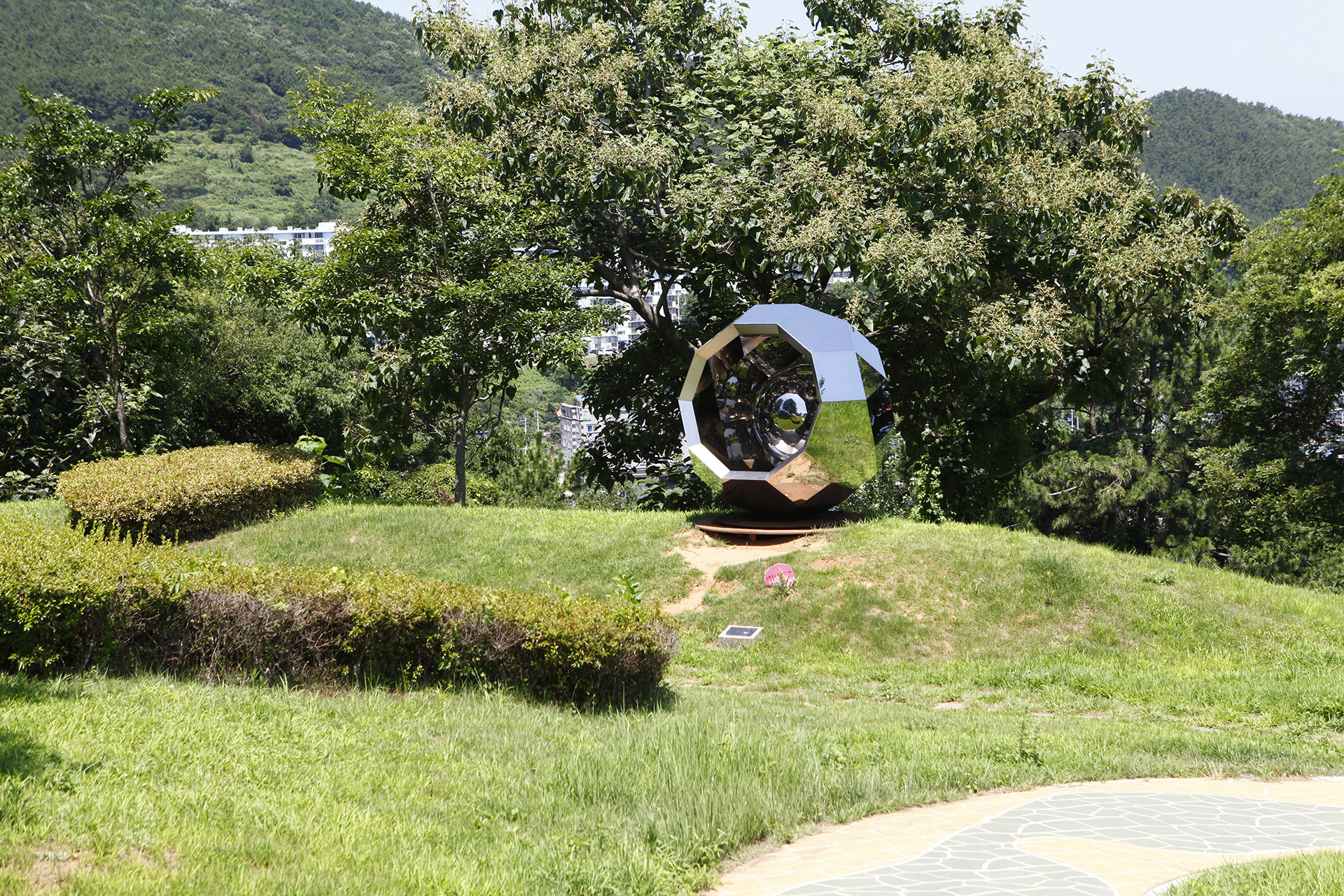 양지암 조각공원